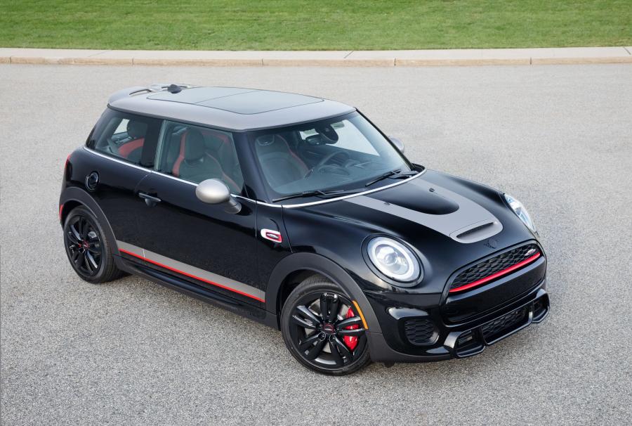  Mini John Cooper Works Knights Edition (F56) 2019 года  (NA) (фото 1 из 40)